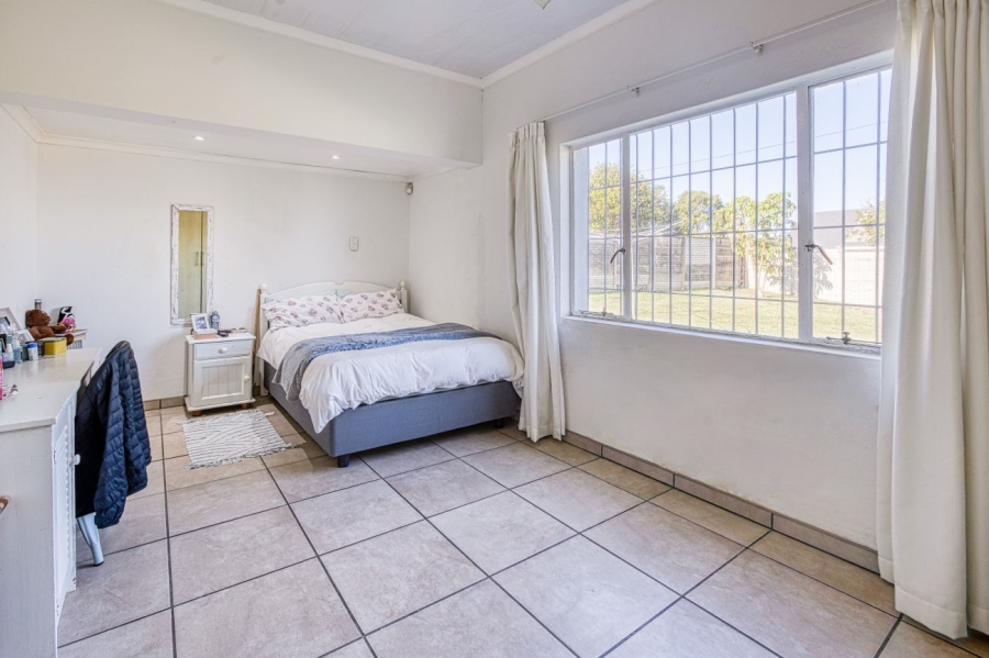 3 Bedroom Property for Sale in Sunnyridge Eastern Cape